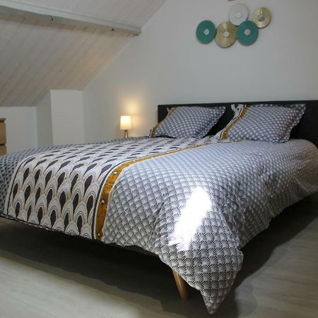Bel Appartement Avec Vue Sur Vezere Uzerche Luaran gambar