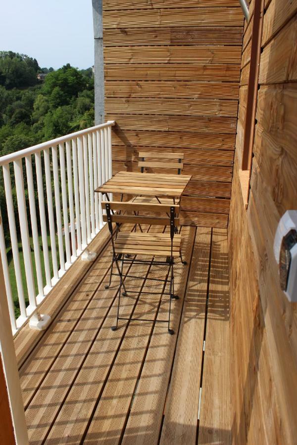 Bel Appartement Avec Vue Sur Vezere Uzerche Luaran gambar