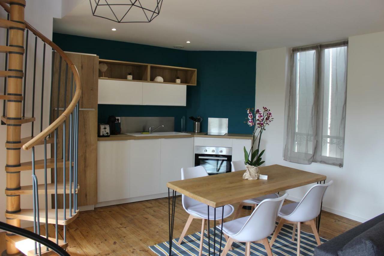 Bel Appartement Avec Vue Sur Vezere Uzerche Luaran gambar